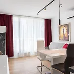 Royal Luxe * سبليت