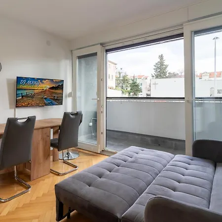 Royal Luxe 아파트 *