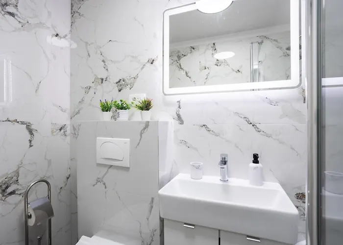 Royal Luxe 아파트